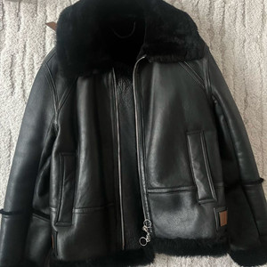 솔리드옴므 무스탕 48사이즈