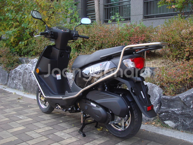 U 100 2025년식 신차 팝니다.--5