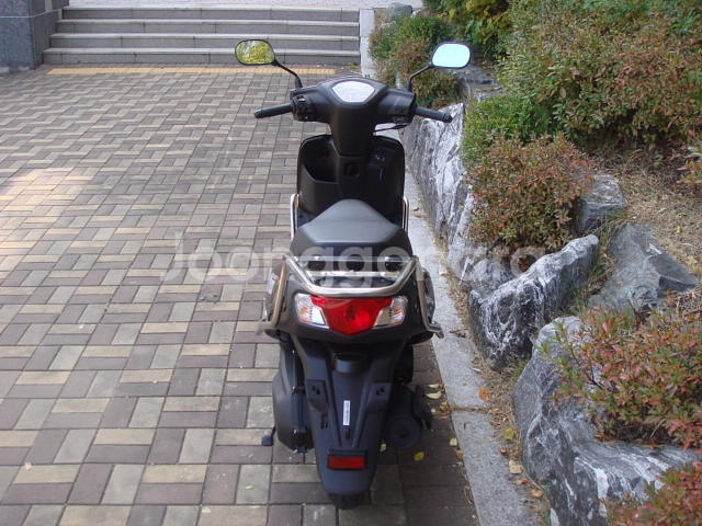 U 100 2025년식 신차 팝니다.--7