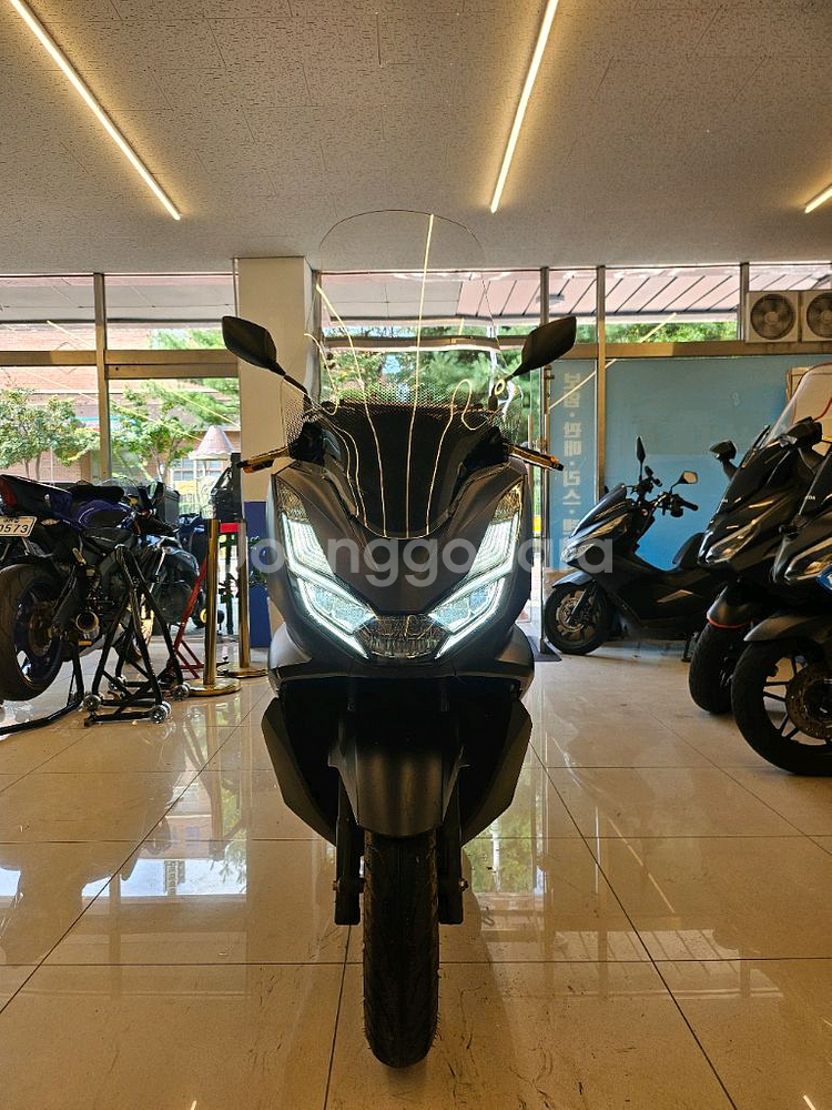 잘나가는 pcx125 22년식 빠르게 팝니다 !--1