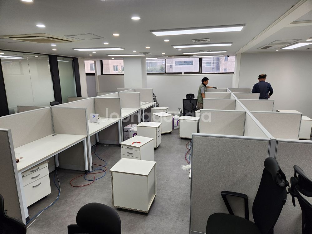 [신품]사무용책상 화이트 강남전시장 사무용가구--7