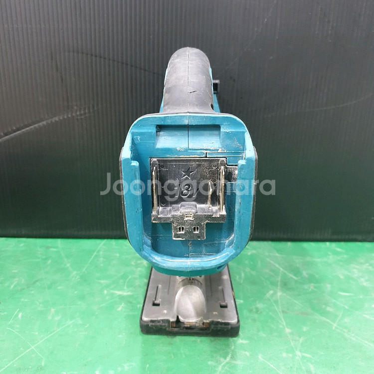 마끼다 충전직소 DJV180배터리포함--3