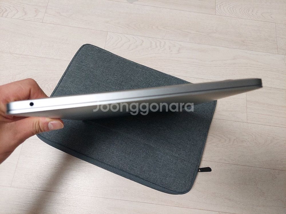 맥북프로 2017 13인치 팝니다 상태좋음--1