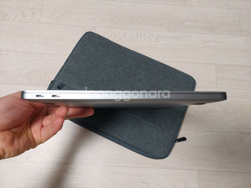 맥북프로 2017 13인치 팝니다 상태좋음--2