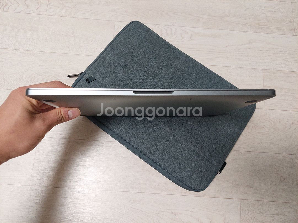 맥북프로 2017 13인치 팝니다 상태좋음--4