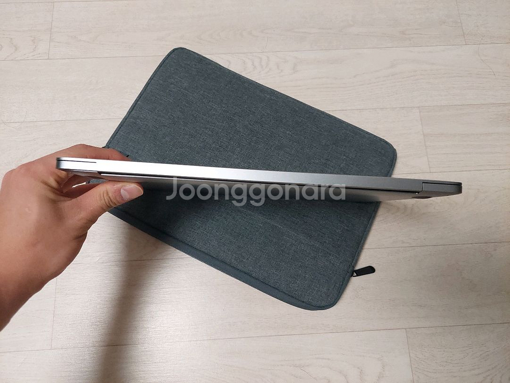 맥북프로 2017 13인치 팝니다 상태좋음--3