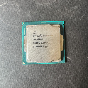 인텔 8600k +ddr4 2400 8g 두장(16g)