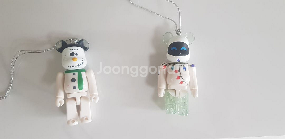 베어브릭 100% 크리스마스 디즈니 2체--0