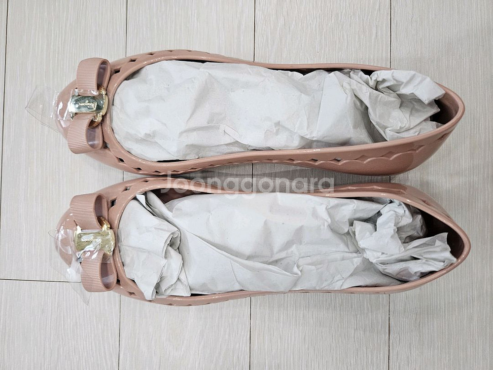 페라가모 젤리슈즈 240--0