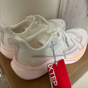 Xtep 러닝화 220mm 이미지