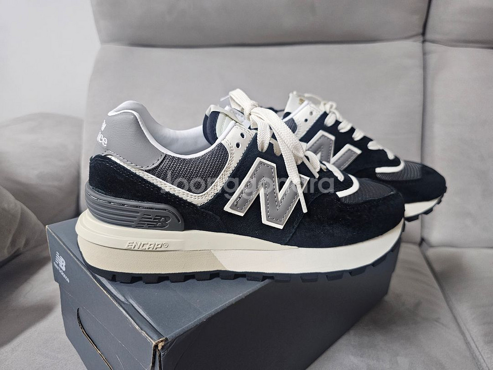 뉴발란스 574 레거시 블랙 235 새제품!!--0