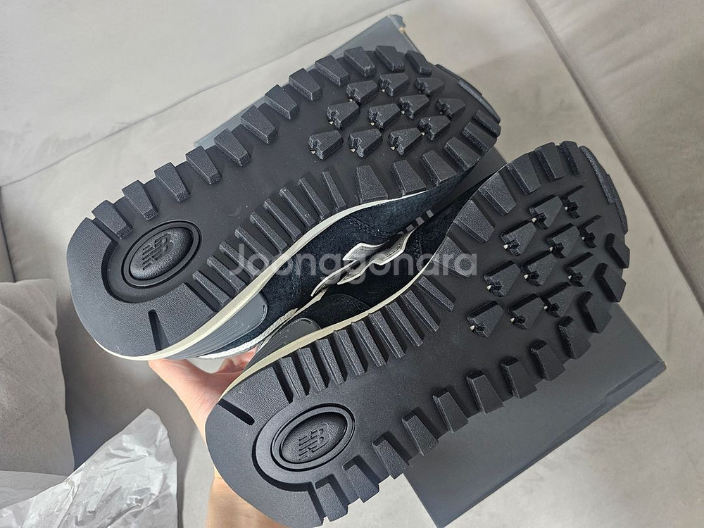 뉴발란스 574 레거시 블랙 235 새제품!!--1