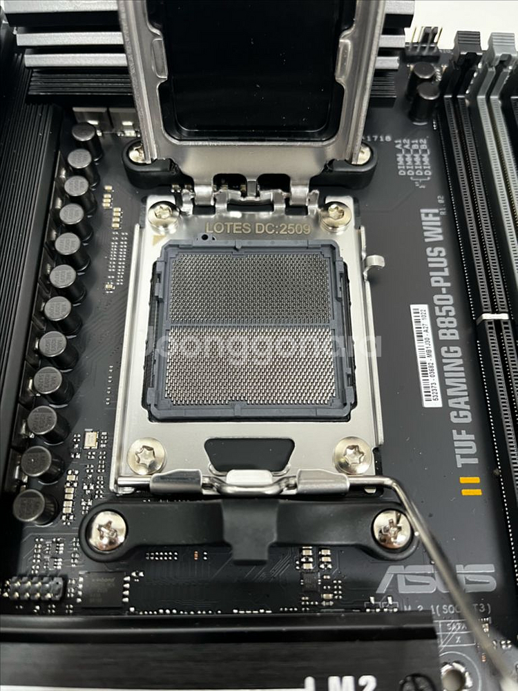 ASUS TUF B850 PLUS WIFI 메인보드--2