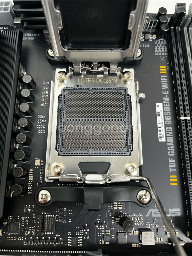 ASUS TUF B650EM E WIFI 메인보드--2