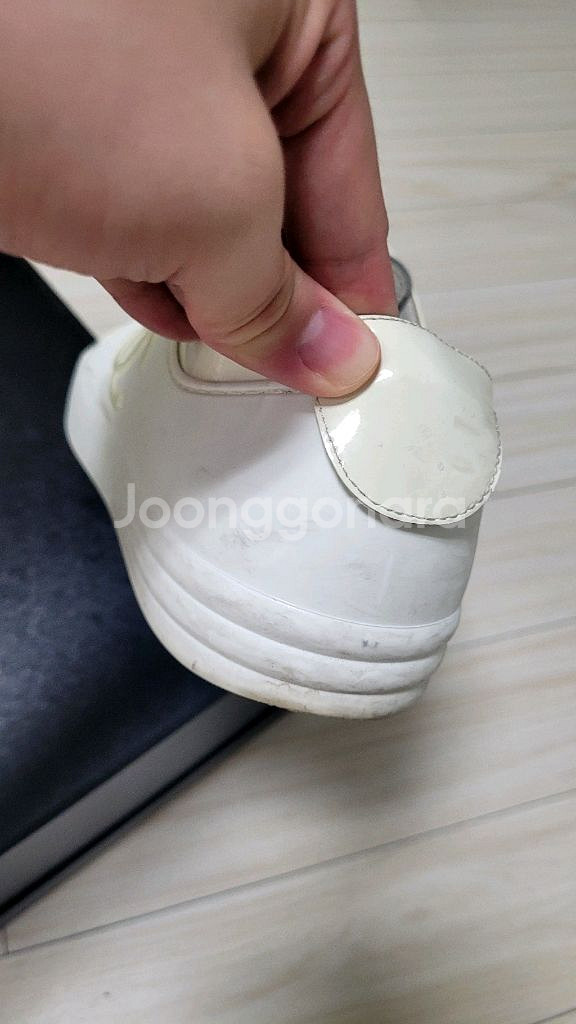 샤넬 화이트 스니커즈 38.5 (작게 나옴)--5