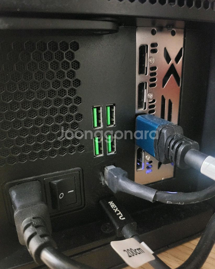 레이저코어 X 크로마+XFX RX5700XT 팝니다.--2