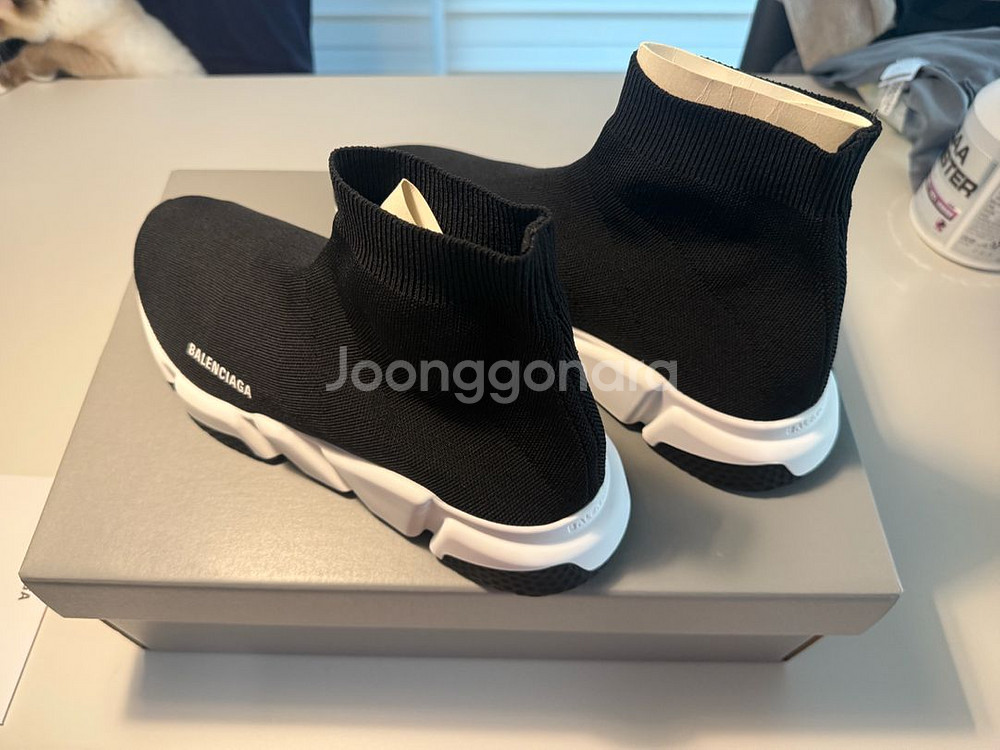 발렌시아가 스피드러너--0