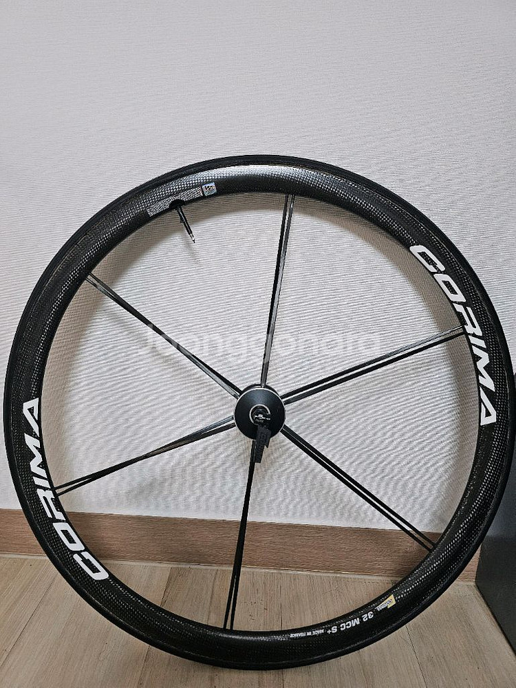 코리마 32 MCC S+ 휠셋 판매합니다--1