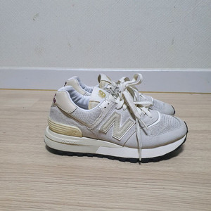 뉴발란스 574 레거시 아이보리 운동화 235