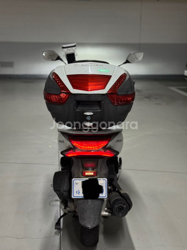 pcx125 20년식 2만키로 판매합니다--4