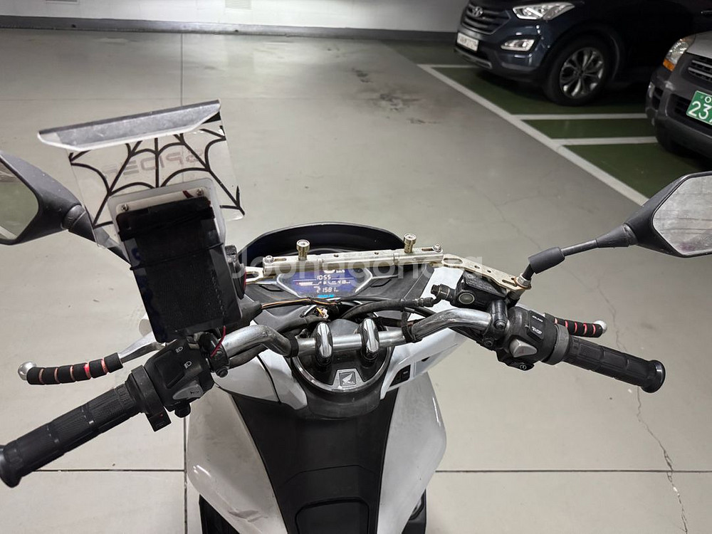 pcx125 20년식 2만키로 판매합니다--8