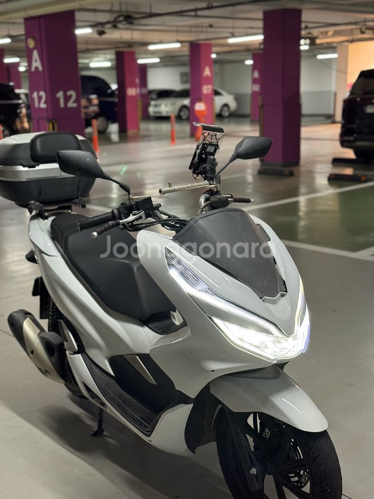 pcx125 20년식 2만키로 판매합니다--7
