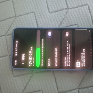 갤럭시 S10 팝니다.5g. 512뒷판밧대리센터교환했습