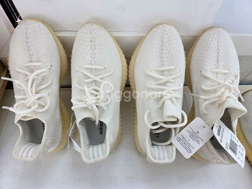 아디다스 이지부스트 350 V2 베이지--0