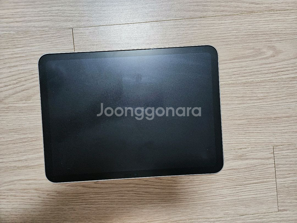 아이패드 10세대 Wi-Fi 64GB 실버 판매 합니다--3