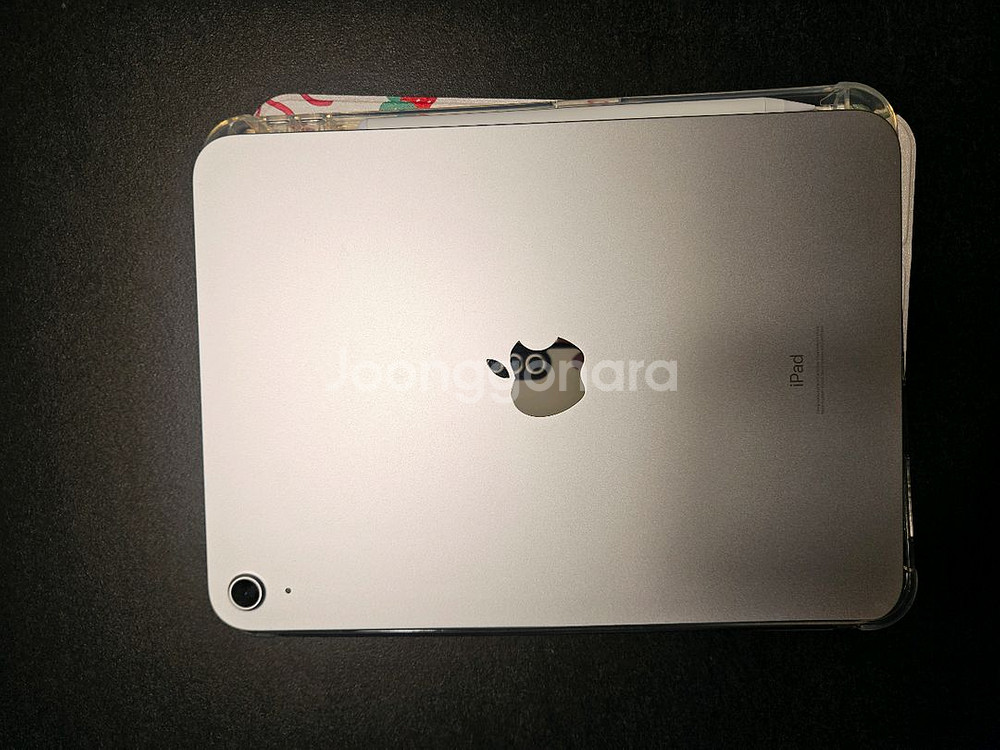 아이패드 10세대 Wi-Fi 64GB 실버 판매 합니다--8