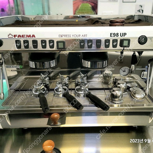 FAEMA E98 UP 2GR 커피머신 세트