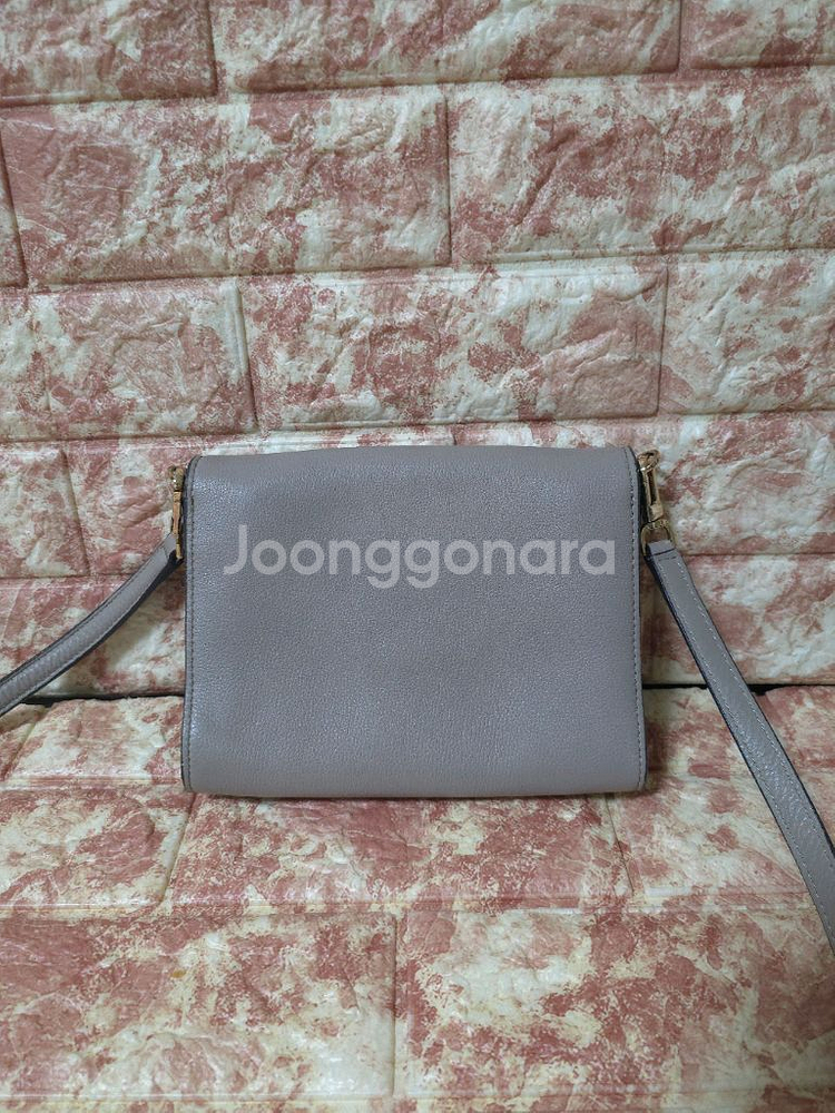 토리버치 아만다 레더 크로스백--5