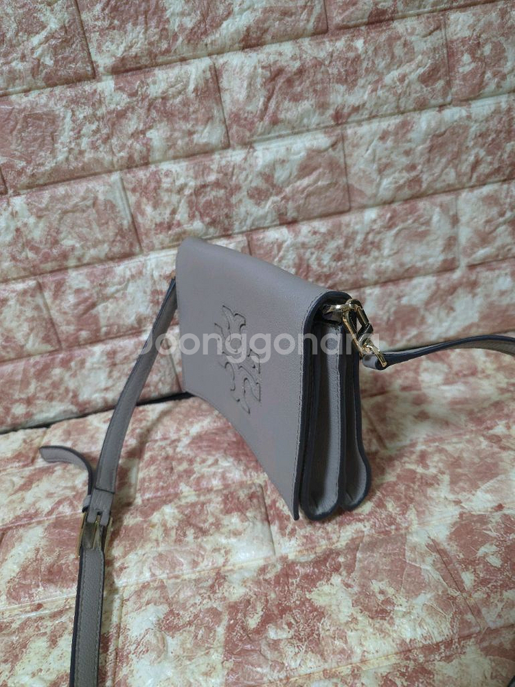 토리버치 아만다 레더 크로스백--4