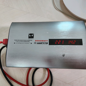 퀀텀캣 순수정현파 차량용인버터 12v 2000w