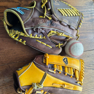 미지노 야구글러브 2개