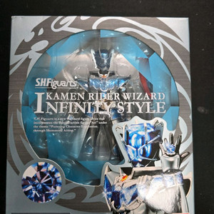 shf 가면라이더 위자드 인피티니 팝니다.