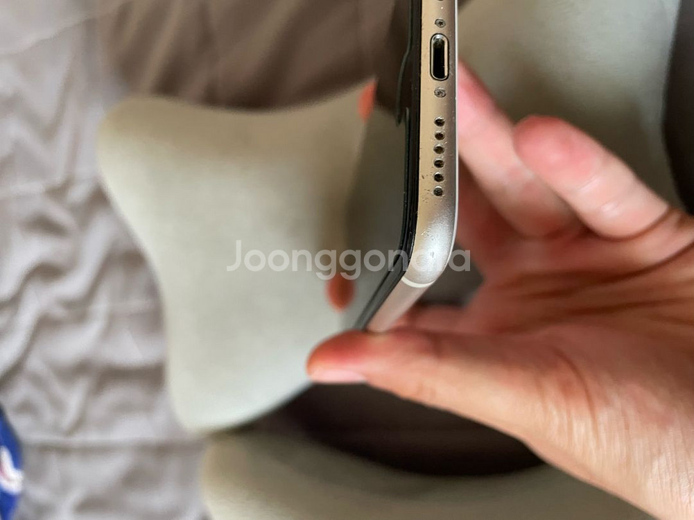 아이폰 se3 128gb--1