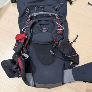 클라터뮤젠 아바카40L 배낭 판매합니다