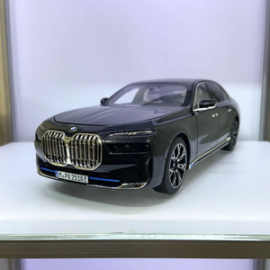 미니챔프 1:18 BMW i7 다이캐스트(딜러버전)