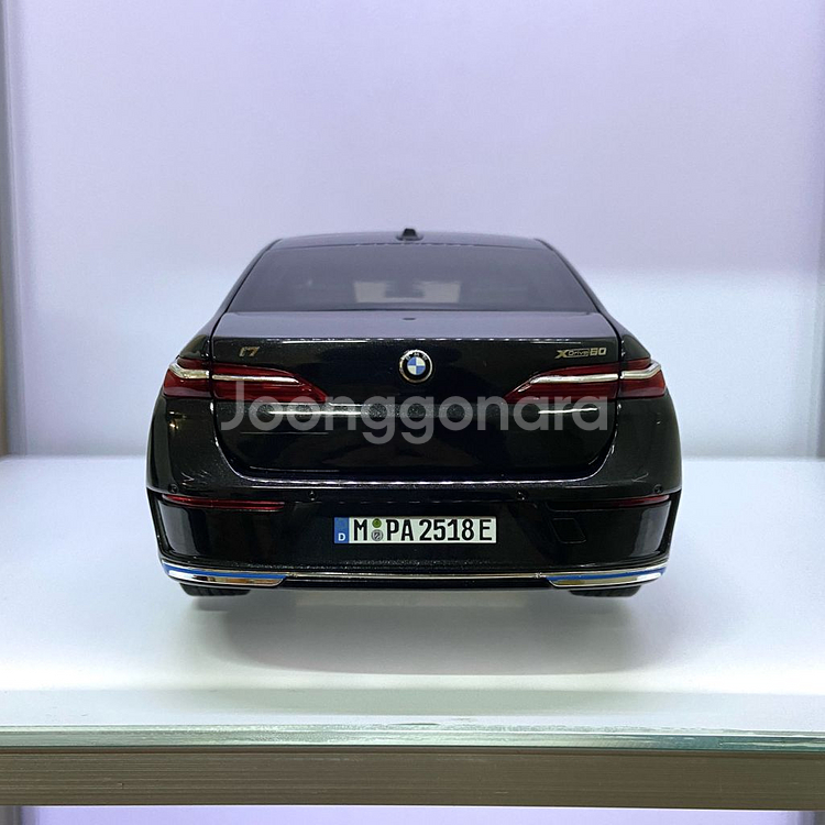 미니챔프 1:18 BMW i7 다이캐스트(딜러버전)--5