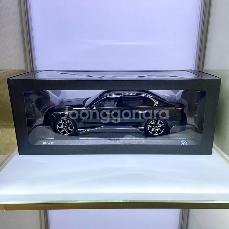 미니챔프 1:18 BMW i7 다이캐스트(딜러버전)--8