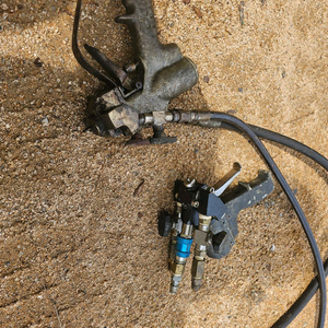 우레탄폼기계 계건 2개 이미지