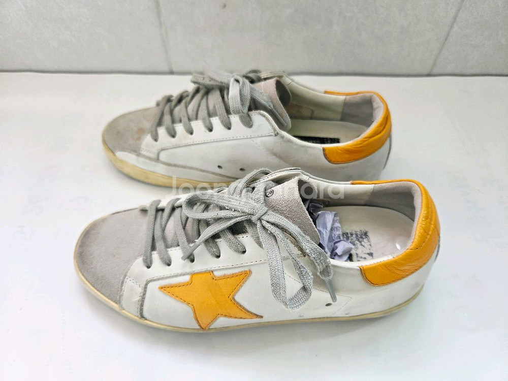 골든구스 열로우스타 스니커즈 38--1