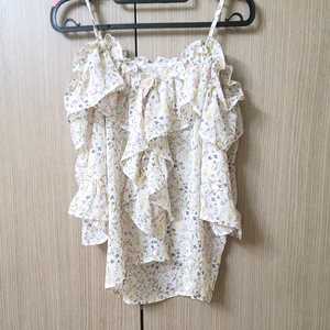 오프숄더 블라우스