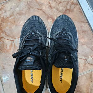 프로스펙스 에너젯111 255mm