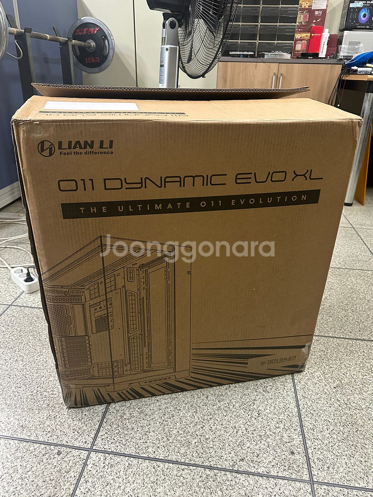 리안리 O11D EVO XL 블랙--4