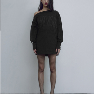 보헤미안서울 UNBALANCED SHOULDER T,