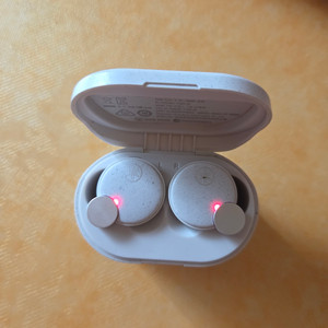 야마하 블루투스 이어폰 TW-E7B 판매합니다.