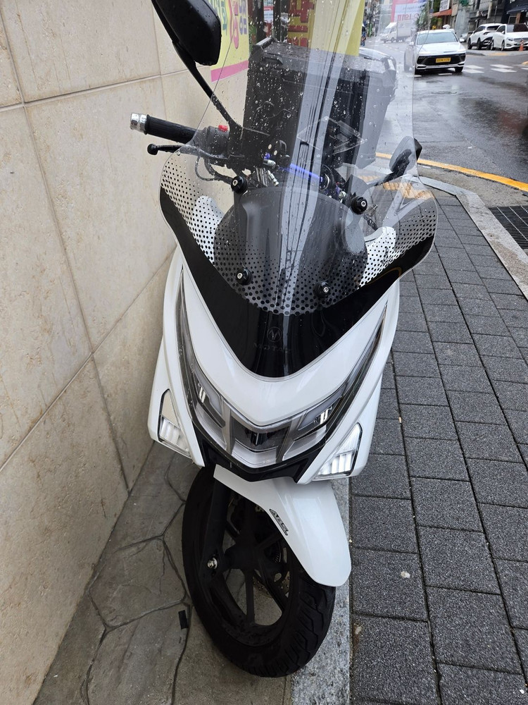 UHR125 오토바이 판매합니다. 이미지