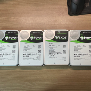 [새상품급] 씨게이트 EXOS 20TB HDD 4개